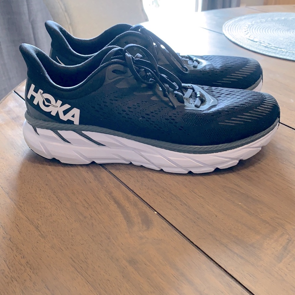 Hoka Clifton 7.